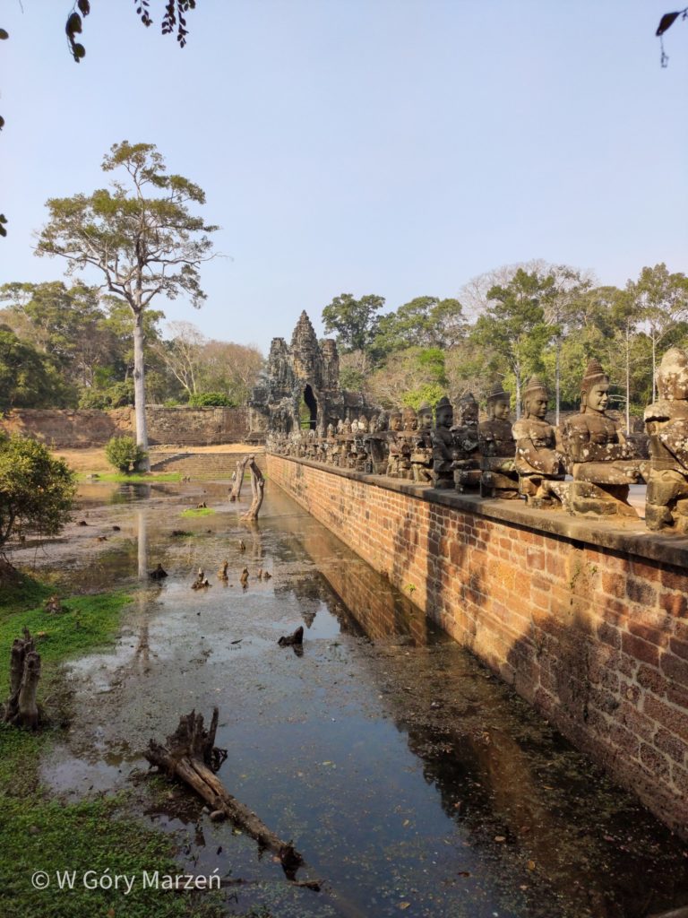 Wjazd do Angkor